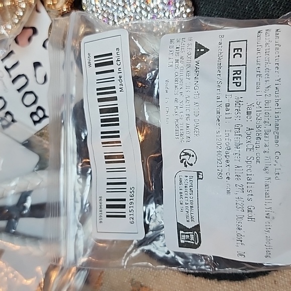 Boujee Key Chain - Picture 5 of 5